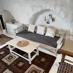 Artemis Authentic Mykonian Stone House Near ロッジ スーパーパラダイスビーチ