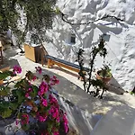 Artemis Authentic Mykonian Stone House Near ロッジ スーパーパラダイスビーチ