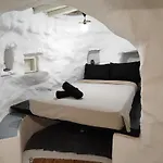 ロッジ Artemis Authentic Mykonian Stone House Near *