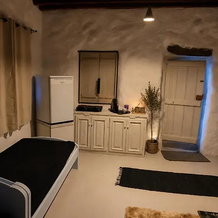 Lodge Artemis Authentic Mykonian Stone House Near