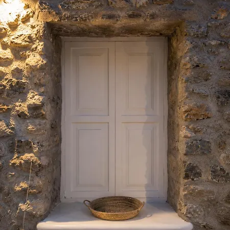 Lodge Artemis Authentic Mykonian Stone House Near Super Paradise Beach (Mykonos)