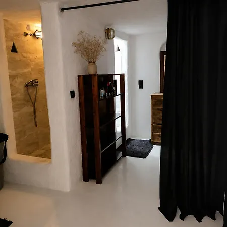 Artemis Authentic Mykonian Stone House Near * Super Paradise Beach (Mykonos)