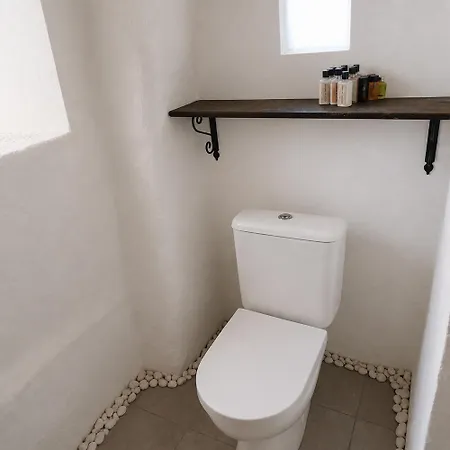 Artemis Authentic Mykonian Stone House Near Lodge Super Paradise Beach (Mykonos)