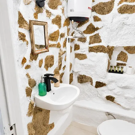 Artemis Authentic Mykonian Stone House Near Playa Super Paradise