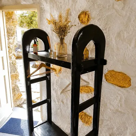 Artemis Authentic Mykonian Stone House Near * Super Paradise Beach (Mykonos)